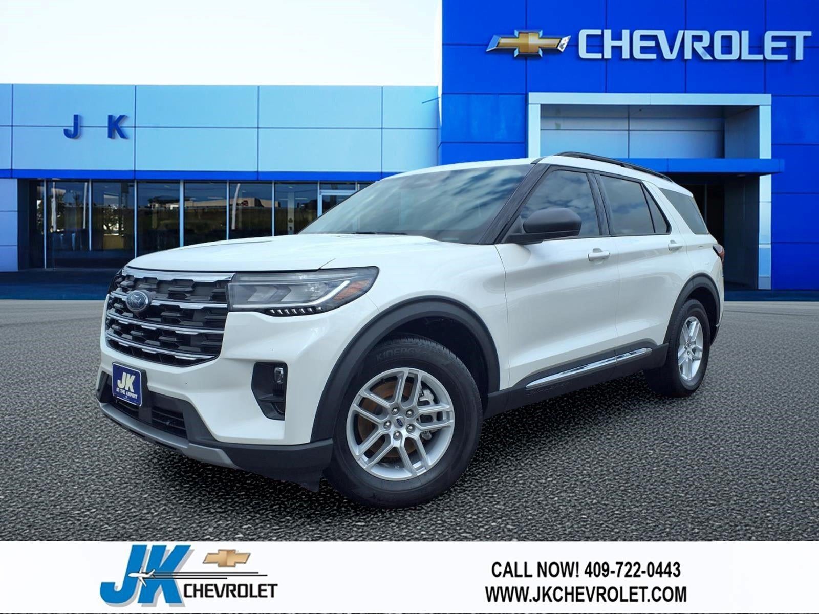 2025 Ford Explorer Active in White — front three-quarter view